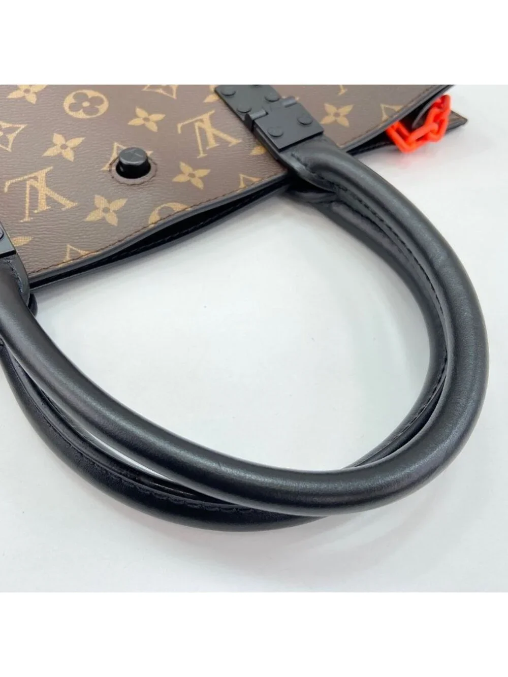 Louis Vuitton this authentic